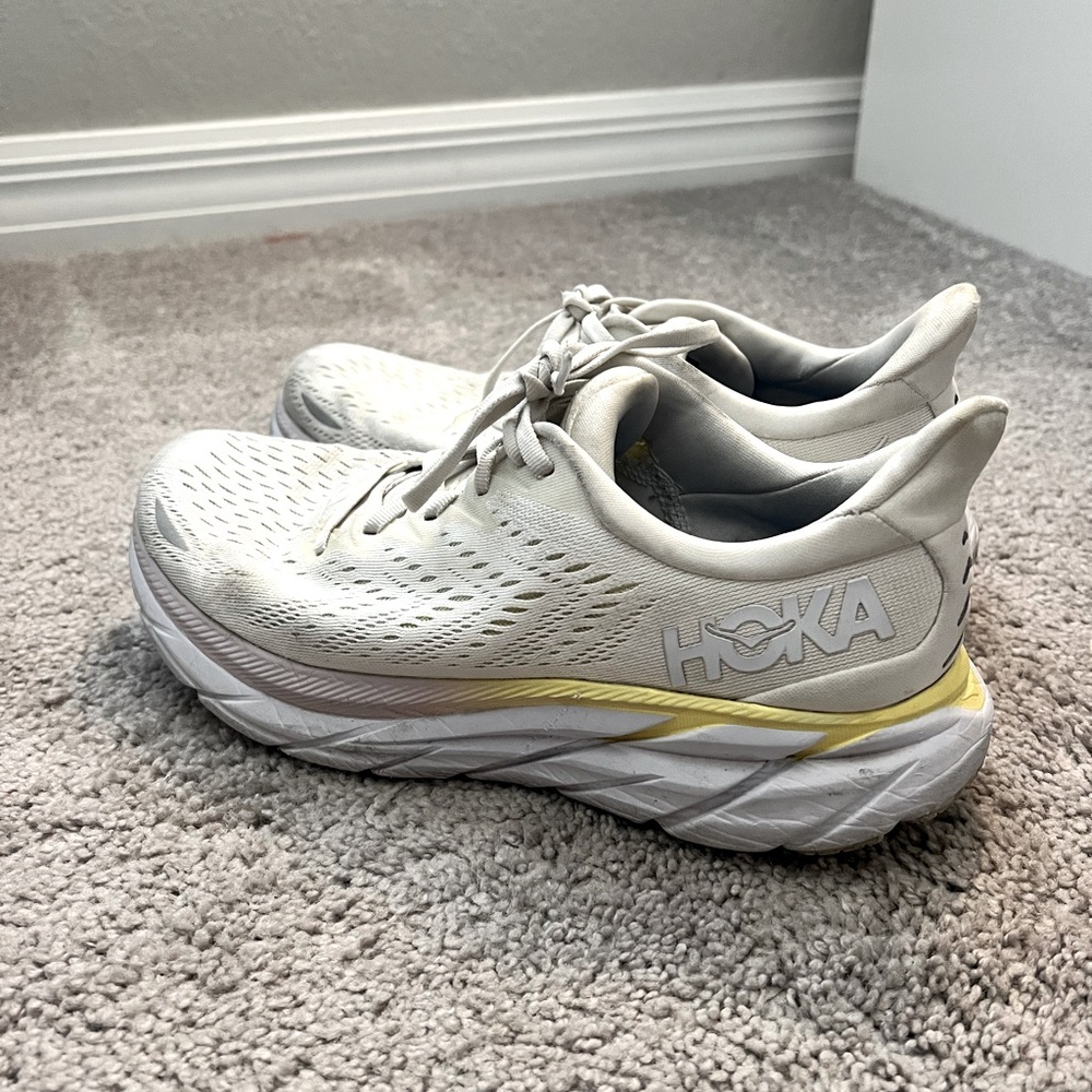 Hoka Clifton 9